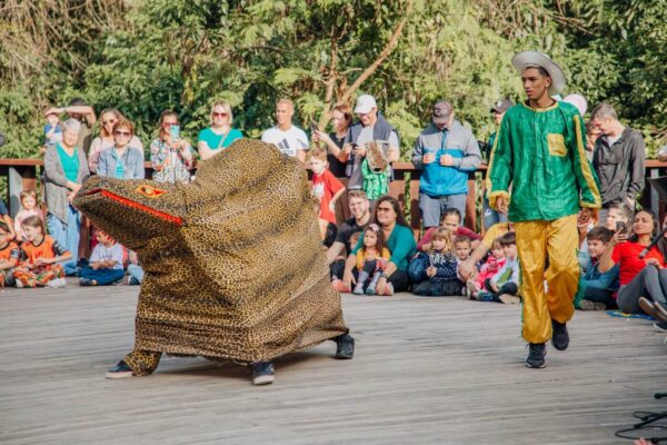 Fort Atacadista enaltece a cultura manezinha no aniversário de Florianópolis Cultura Mane Divulgacao