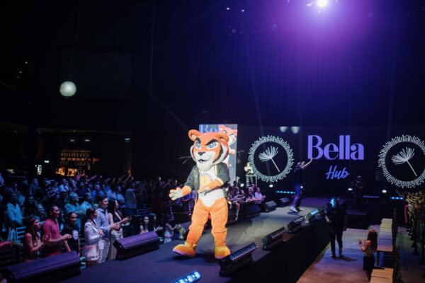 Bella Hub conquista mercado internacional com evento inédito no Uruguai Hub de talentos com foco na capacitacao e apresentacao de jovens para o mercado da moda e do entretenimento promove primeira edicao internacional 3