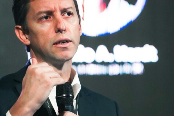 Após dois mandatos na ACM, Ademar Paes Junior é candidato à presidência da Unimed Grande Florianópolis WhatsApp Image 2025 03 17 at 09.20.36