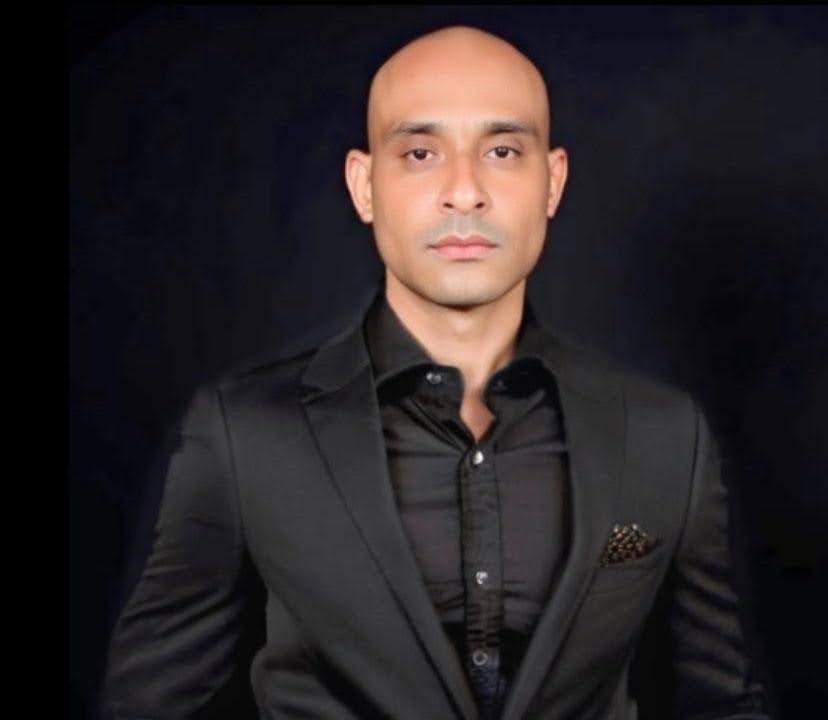André Luiz Santiago Eleutério: Escolher o Caos Conhecido ou o Paraíso Desconhecido? 1 unnamed 11