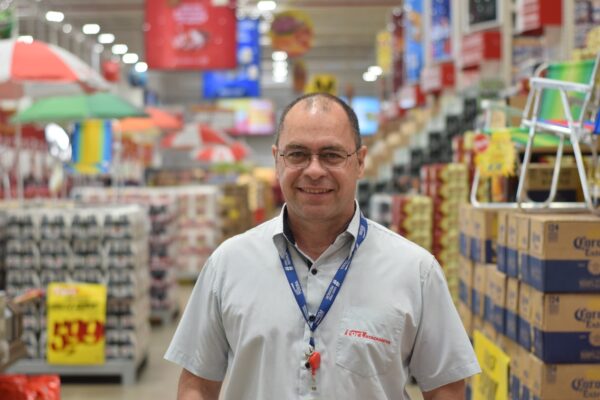 Grupo Pereira promove semana de contratação exclusiva para pessoas com mais de 50 anos Grupo Pereira dono de redes como o Fort Atacadista promove semana de contratacao de colaboradores com mais de 50 anos de idade