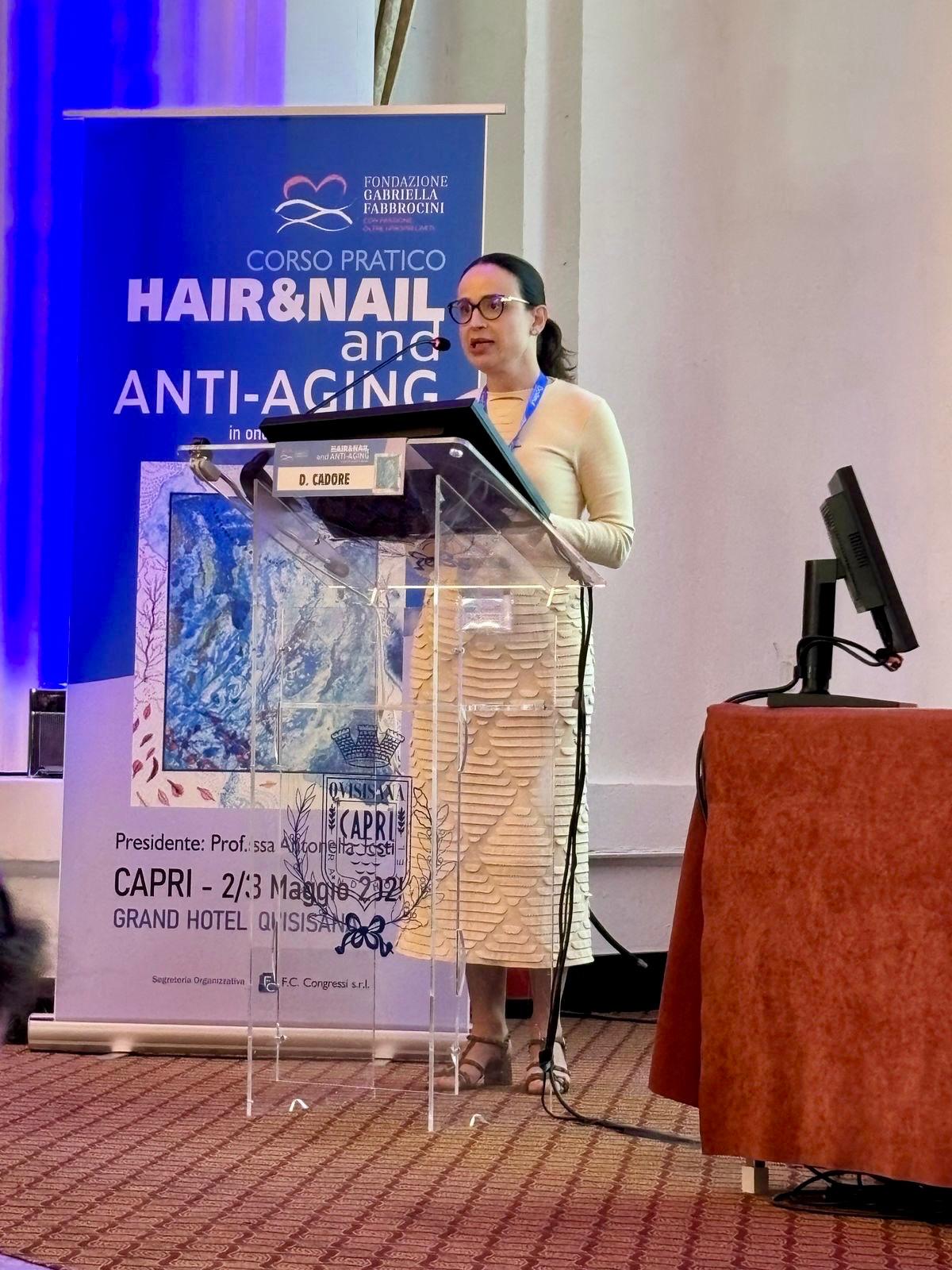 Dra Debora Cadore medica de Florianopolis palestrando em importante evento para dermatologistas em Capri na Italia