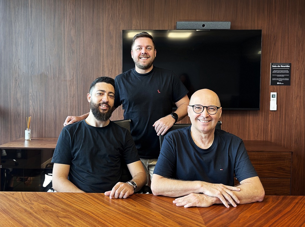 Nova plataforma da ACATE em parceria com a Valuez ajuda a conectar startups e investidores 1 Giordani de Oliveira CTO Renato Cisz COO e Adonai ZanoniCEO da Valuez foto Divulgacao