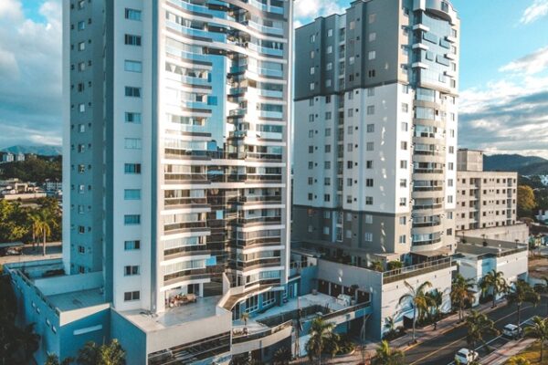 Como a CRF está moldando o futuro da arquitetura em Brusque A CRF Construtora tem se consolidado como protagonista na transformacao da paisagem urbana de Brusque