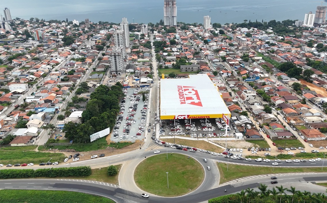 Fort Atacadista e Prefeitura de Penha inauguram pavimentação da Rua Abílio de Souza 1 Fort Atacadista na cidade de Penha em Santa Catarina Foto Divulgacao