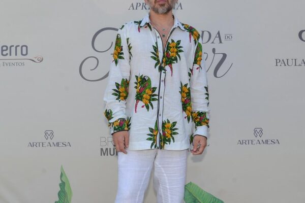 Alex Ferrer estreia com sucesso a sua “Feijoada do Ferrer”, em Balneário Camboriú Alex Ferrer