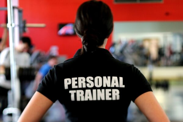 CCJ da Câmara de Fortaleza Aprova Projeto que Garante Acesso Gratuito de Personal Trainers a Academias; Medida Gera Debates Nacionais Foto Noticias Temp 1